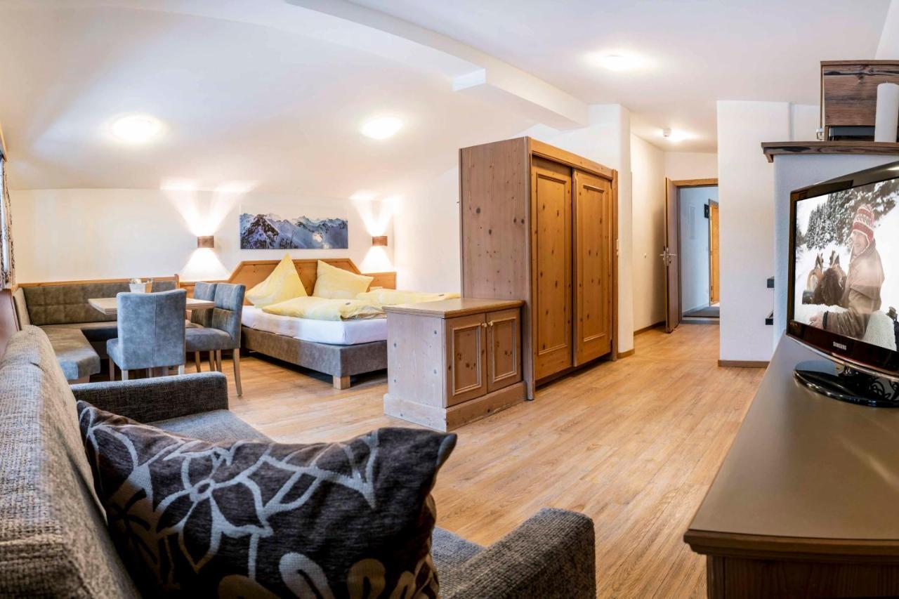 Almhof-Reithof Pitztal Hotel Sankt Leonhard im Pitztal Eksteriør billede