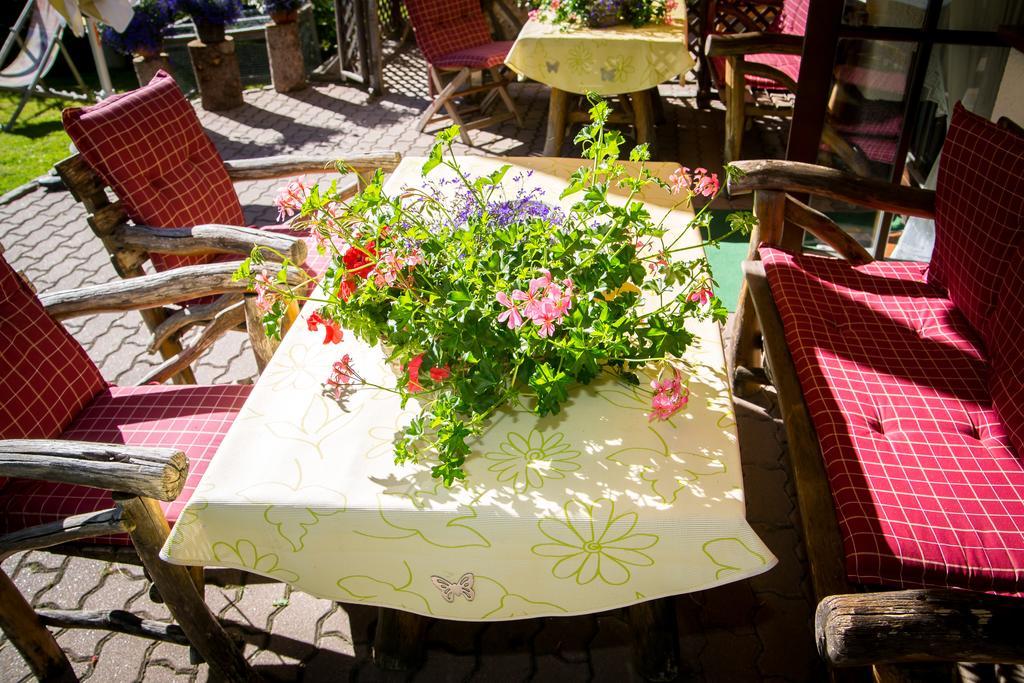 Almhof-Reithof Pitztal Hotel Sankt Leonhard im Pitztal Eksteriør billede